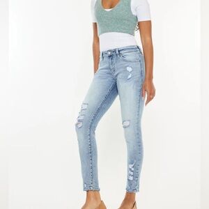 KanCan light wash high rise Distressed‎ light wash Jeans. Women size 1/24